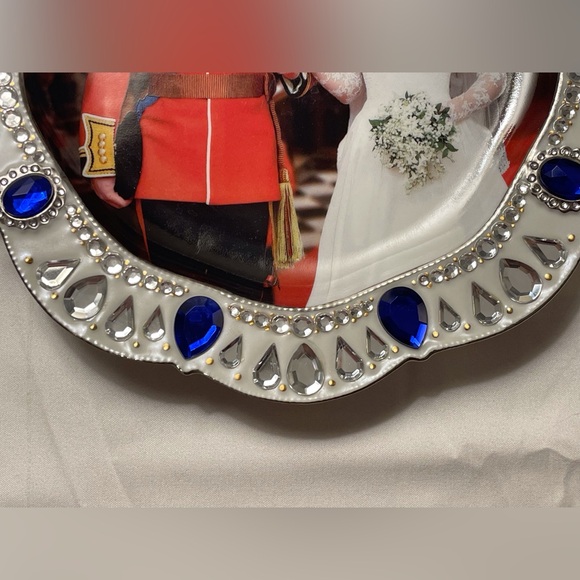 Bradford Exchange Prince William & Kate A Royal Wedding - Picture 5 of 11